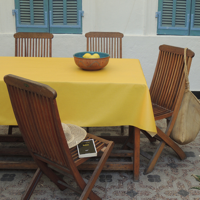 Lire la suite à propos de l’article Comment bien choisir la taille de ma nappe de table ?